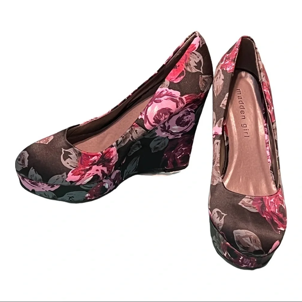 Madden Girl EXPLODE Satin Wedge Y2K Platform Heels Black Rose Glam Slip-On Shoes